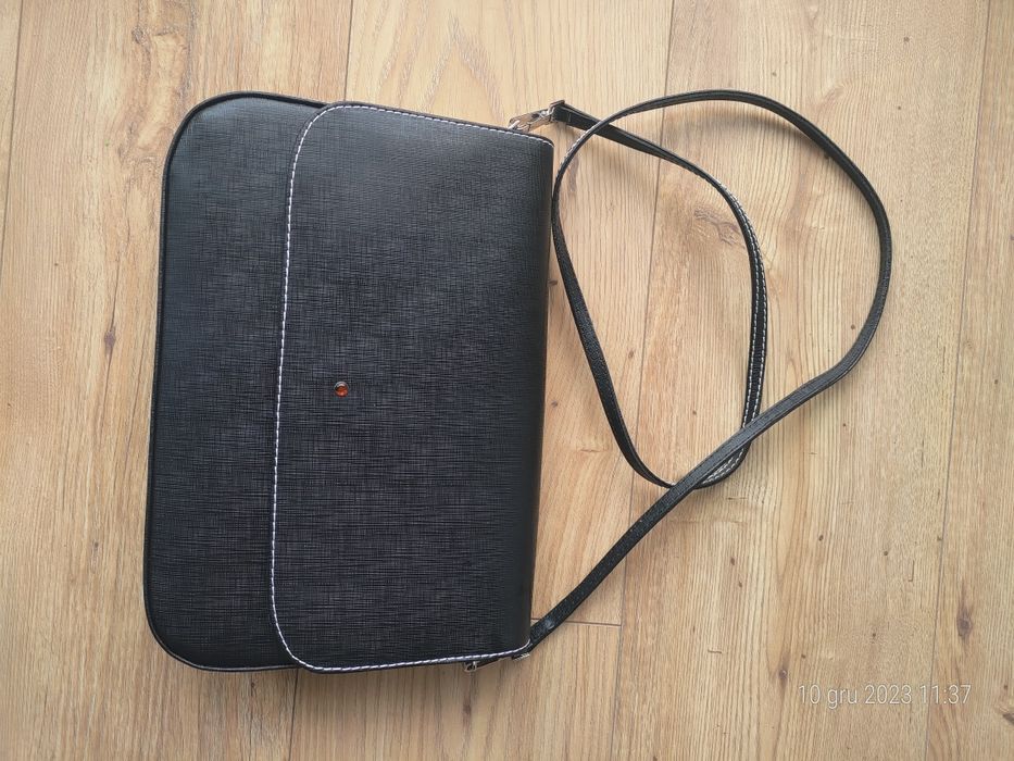 Torebka czarna skórzana Batycki