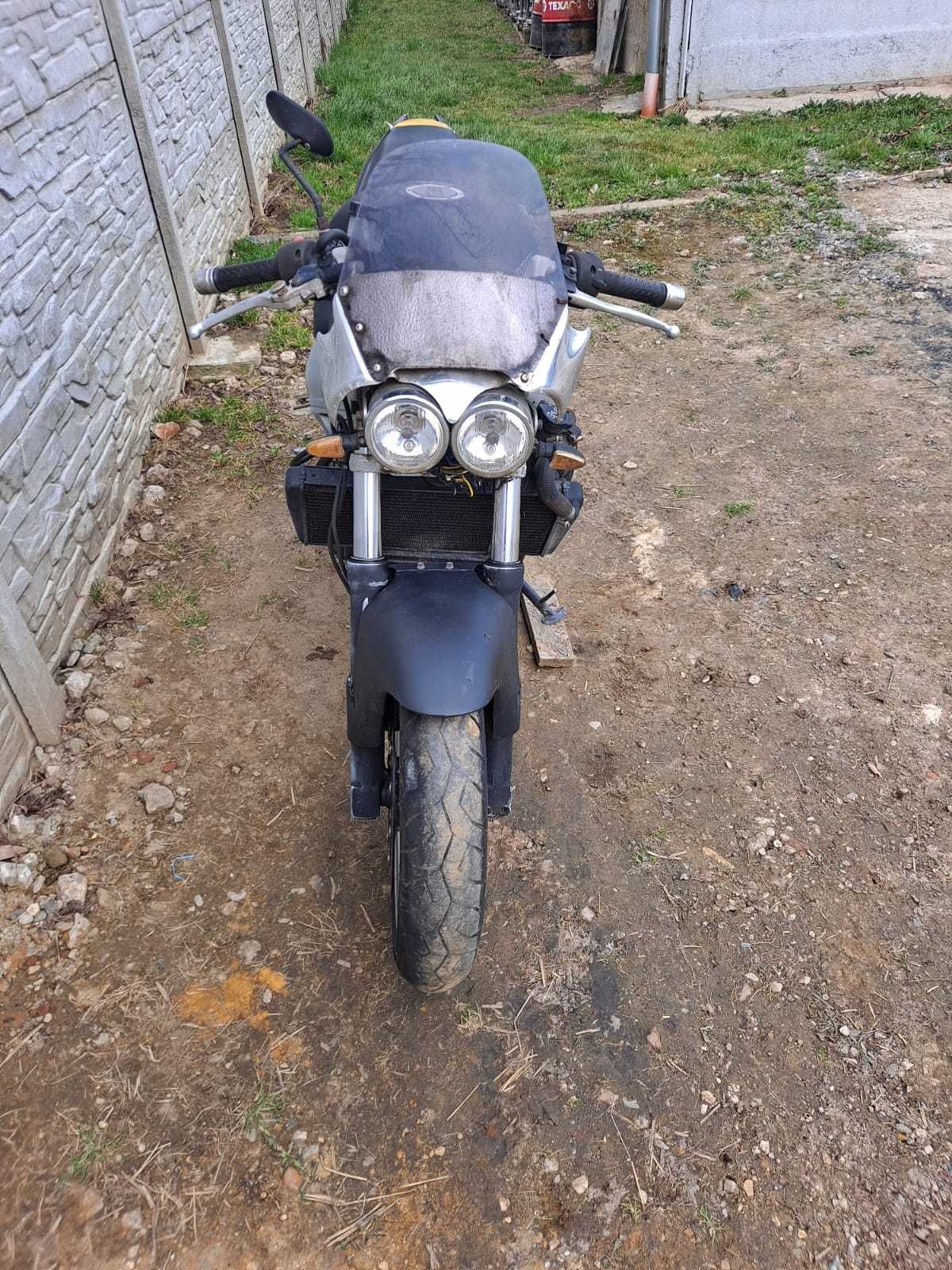 TRIUMPH SPRINT ST 955i triumph st 955i
