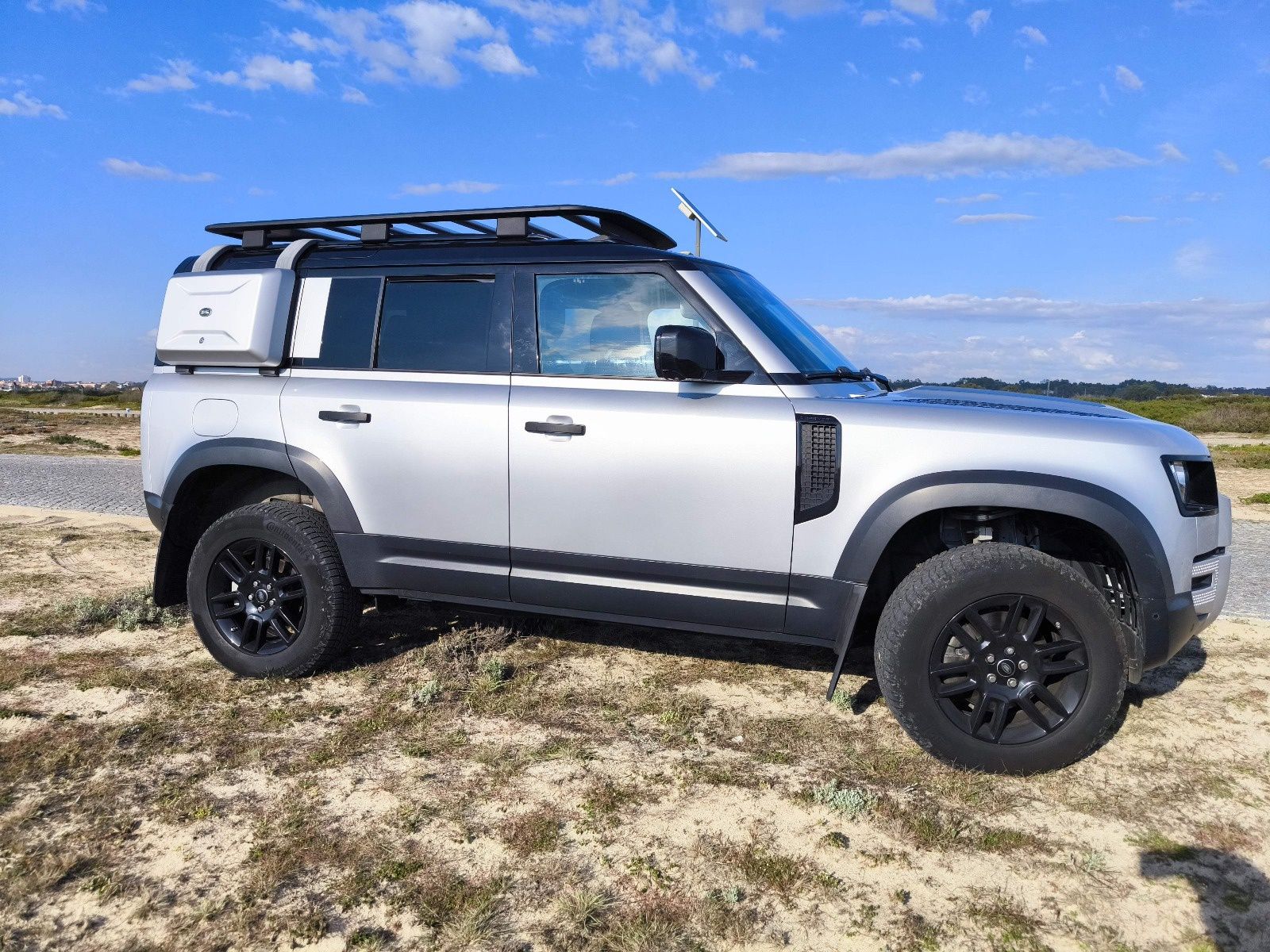 Land Rover Defender 110