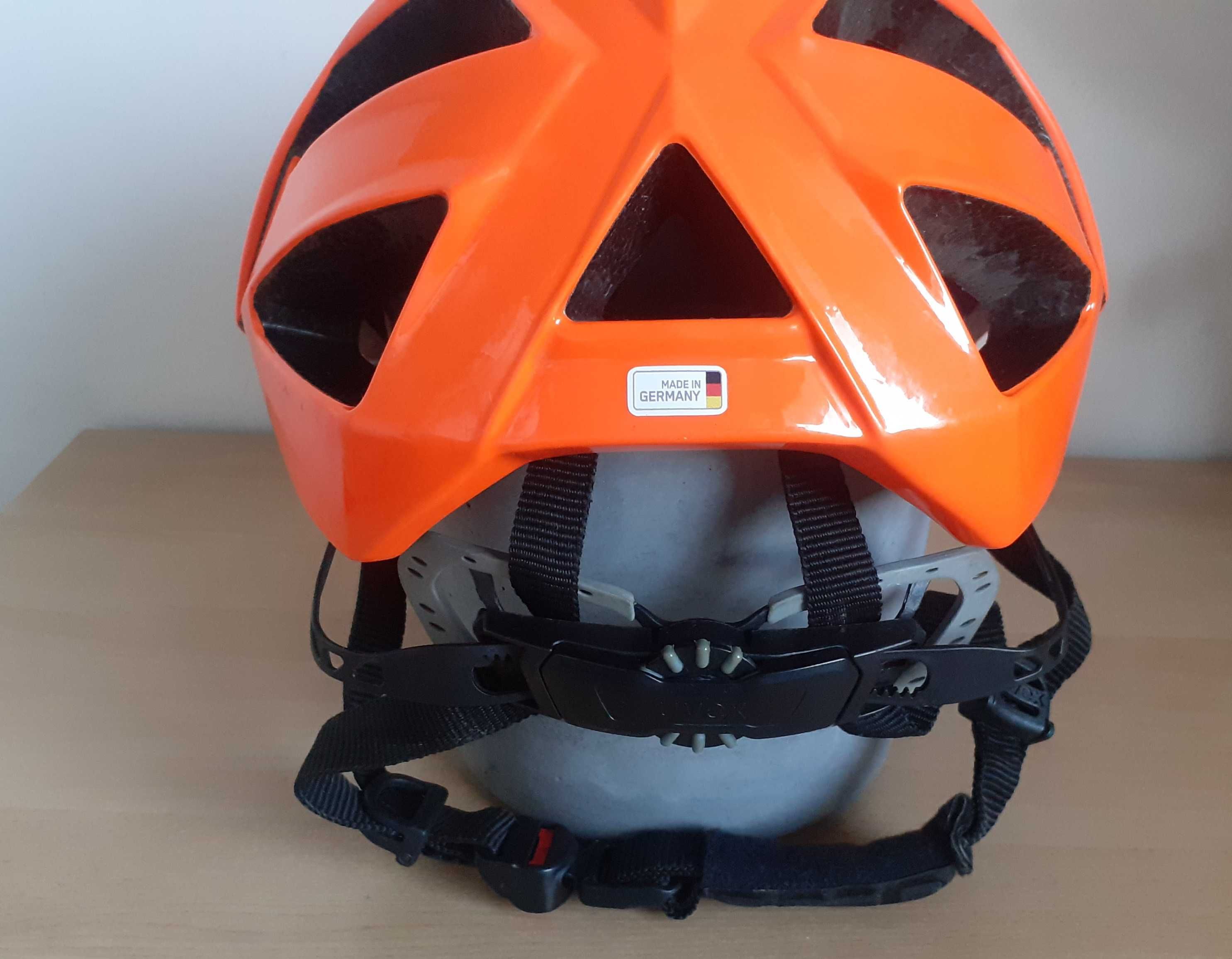 kask rowerowy na rower rolki z daszkiem UVEX Quatro 52 - 57