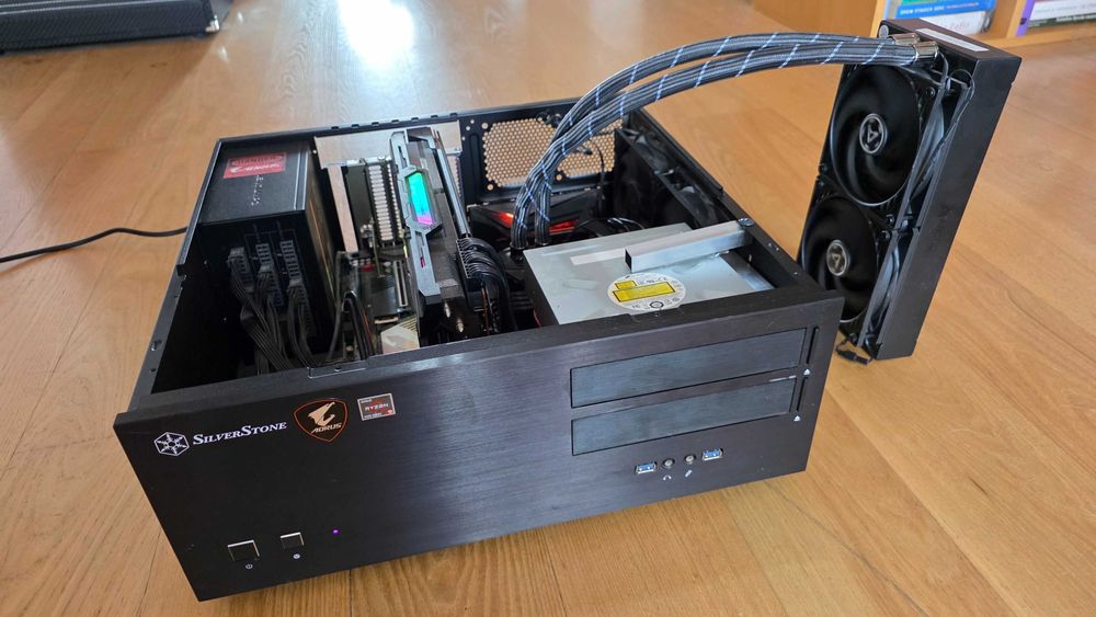 Komputer R9 5950 Radeon rx6900 64 GB ram ch. wodne blu ray
