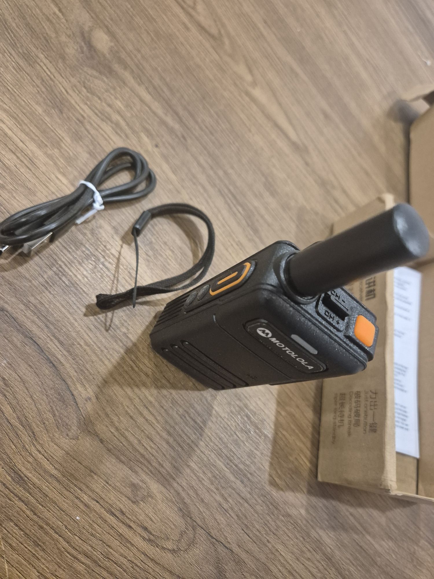 Walkie-Talkie Mini Profissional FM Transceiver