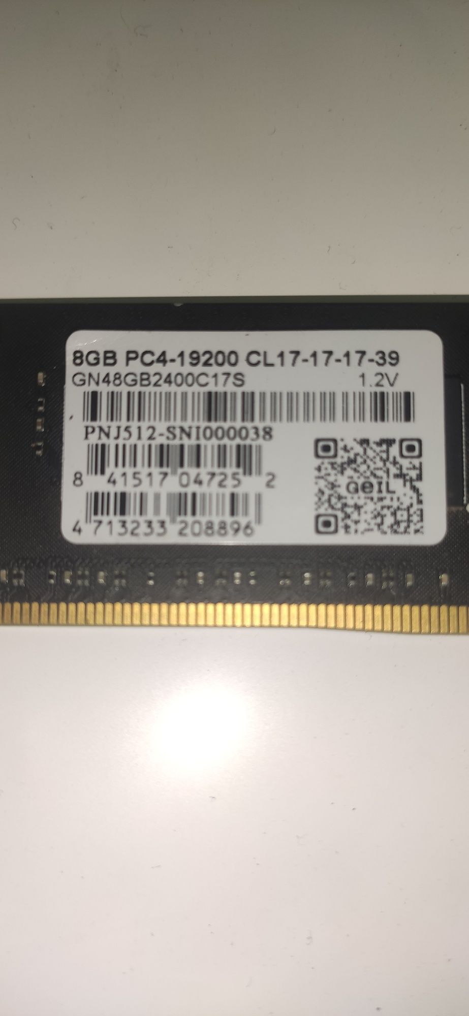 Оперативна пам'ять  ddr4 8GB PC4-19200 CL17-17-17-39