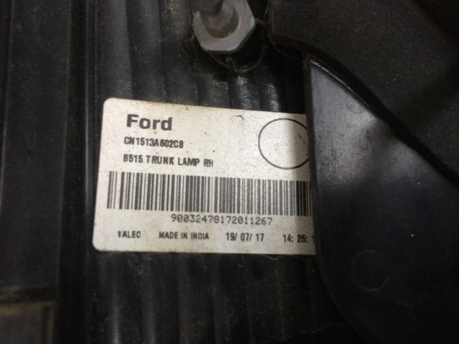 Farolim da mala direito FORD EcoSport