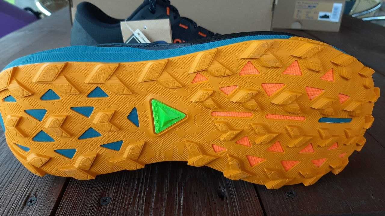Чоловічі бігові кросівки Asics GEL-Trabuco 13 GTX 1011B978-001