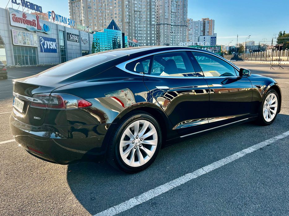 Tesla model S 100d