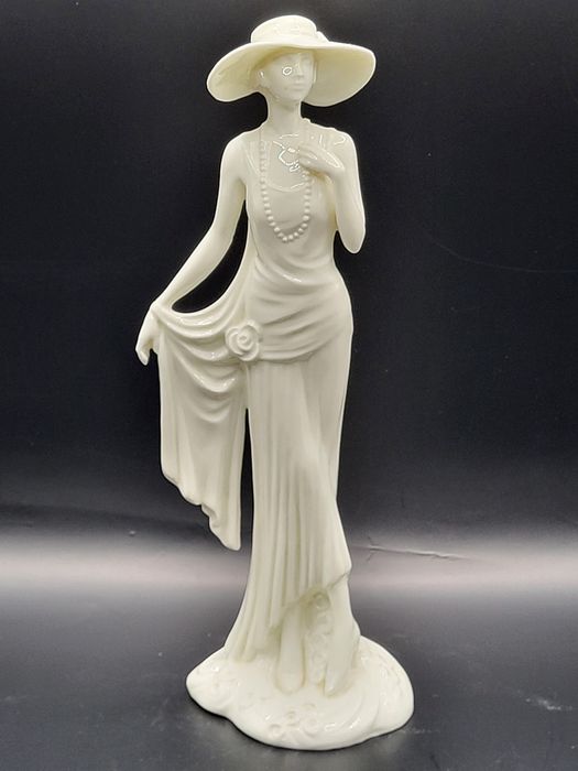 Porcelanowa figurka Diana Royal Worcester