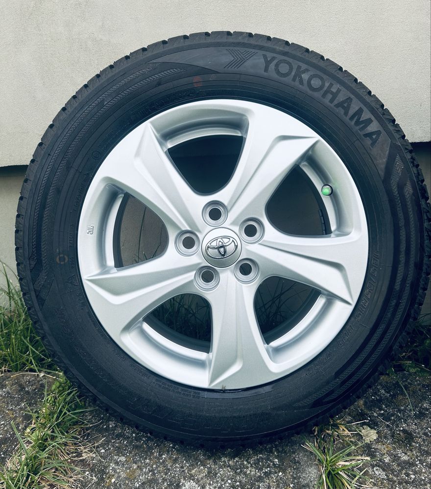 Komplet kół  zimowych Toyota Yaris 2024 r  185|65/R15 88T