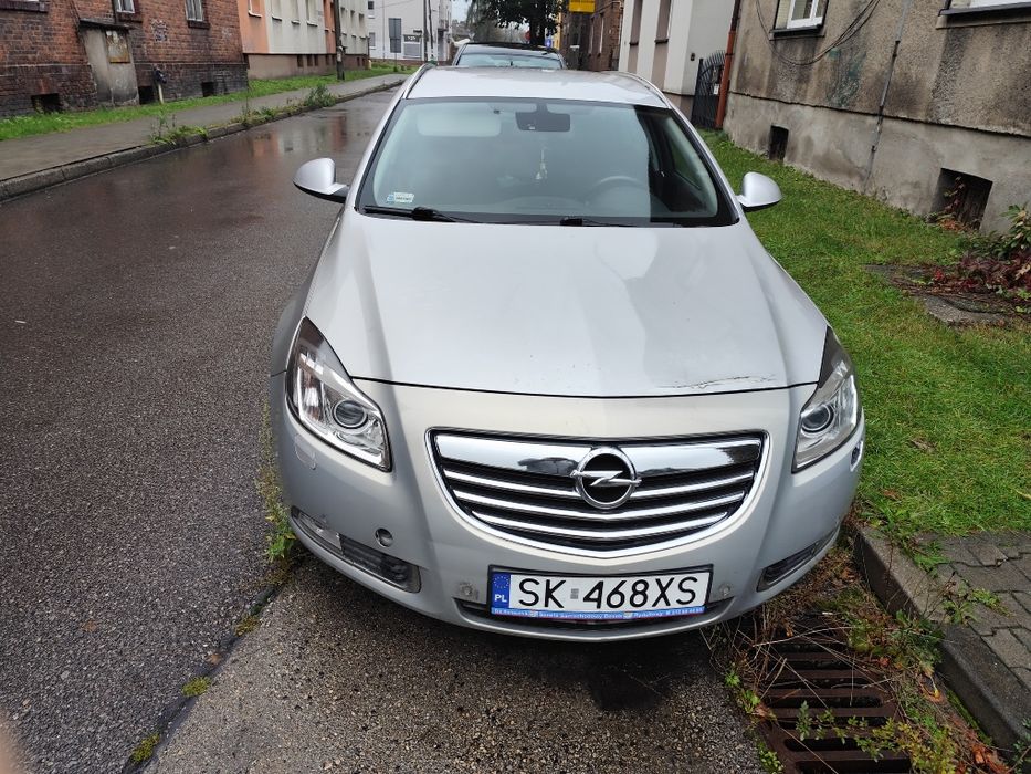 Opel Insignia a uszkodzony