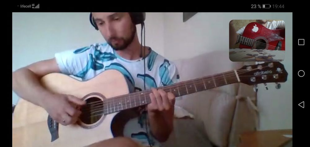 Уроки игры на гитаре у профессионального музыканта