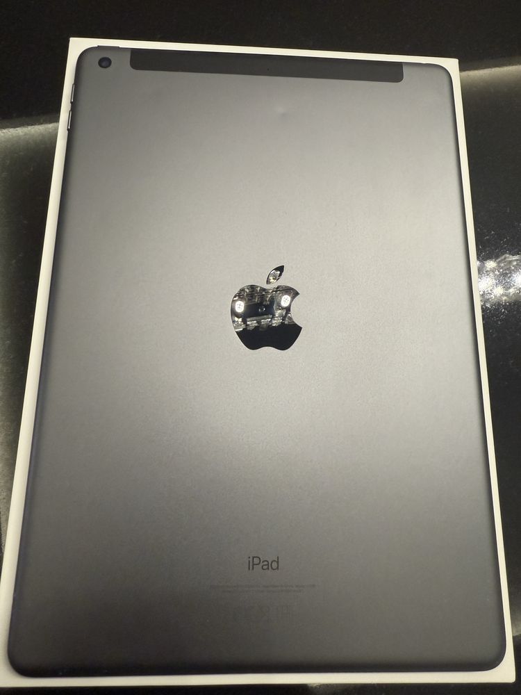 Apple iPad 7 (7th Gen) 10.2" 32GB A2198 Cellular LTE