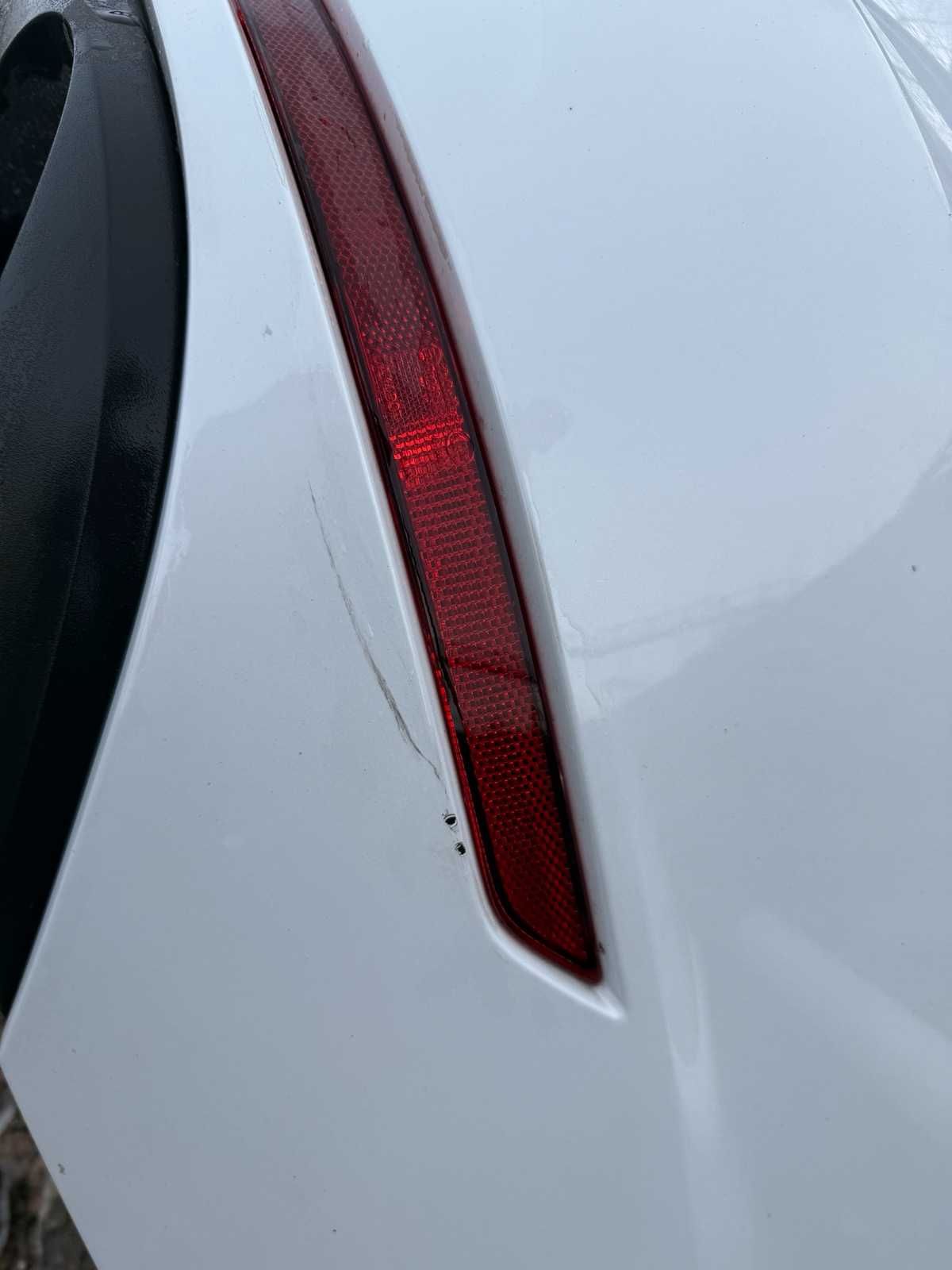 Задній бампер Audi A4 B9 LS9R