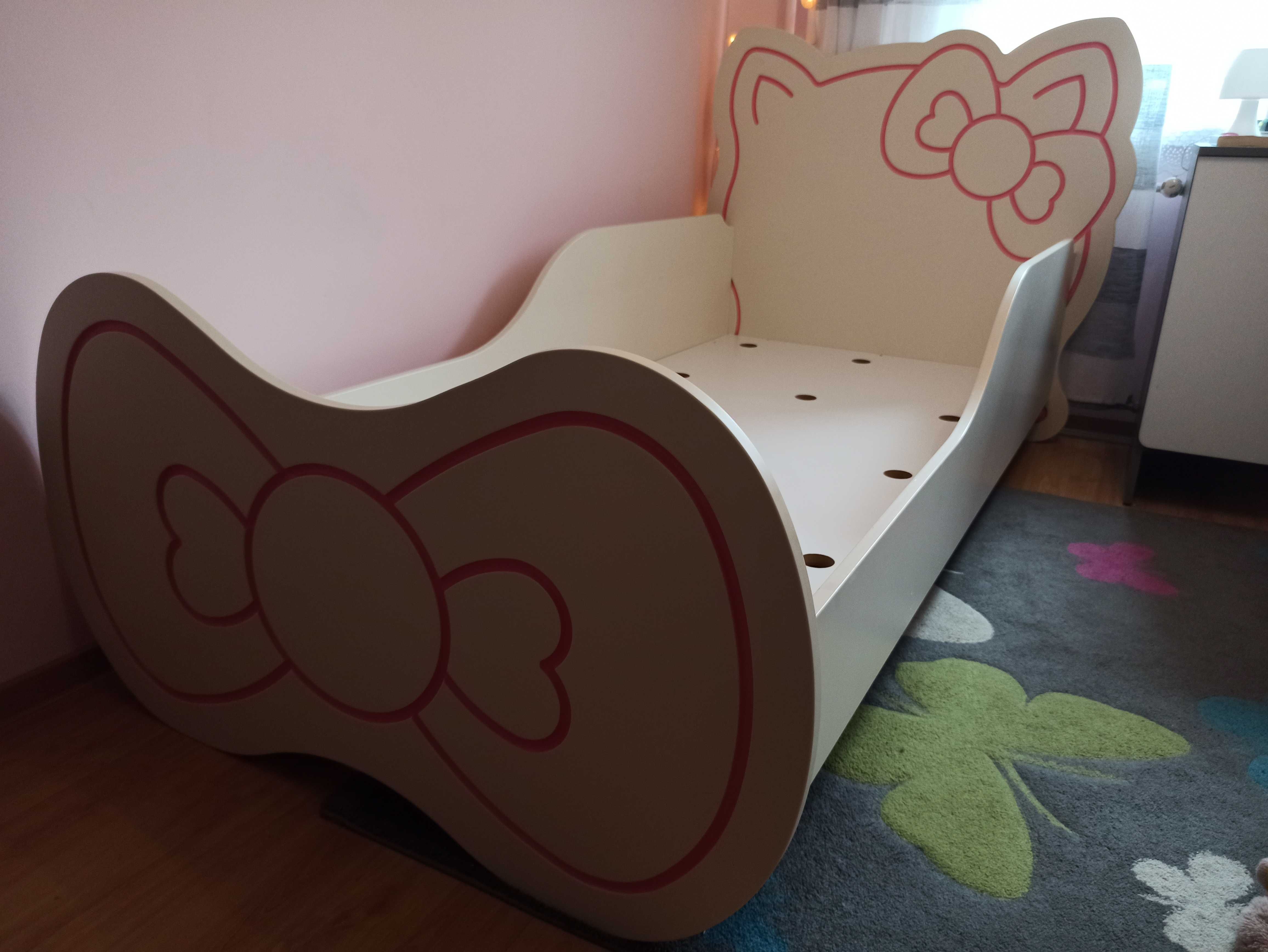 Łóżko dziecięce 200x90 Hello Kitty lakierowane,frezowane,LED, jak nowe