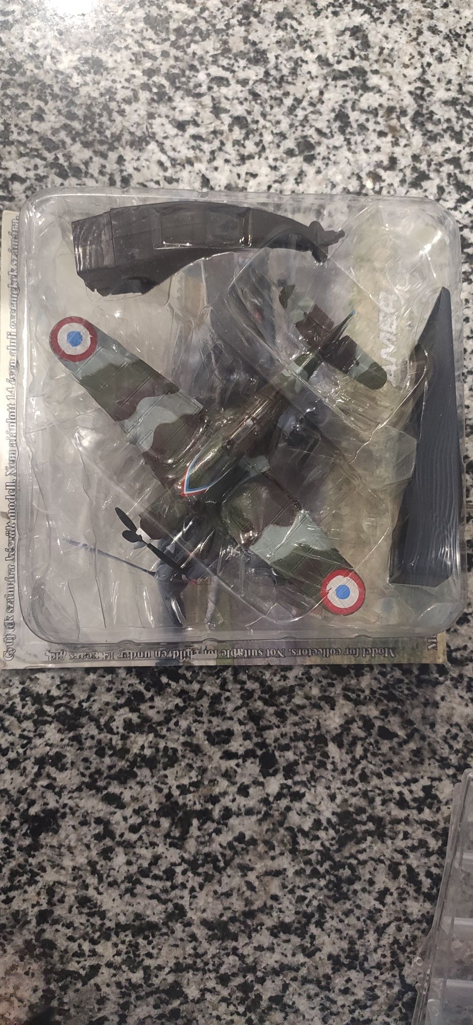 Модель Amercom 1:72