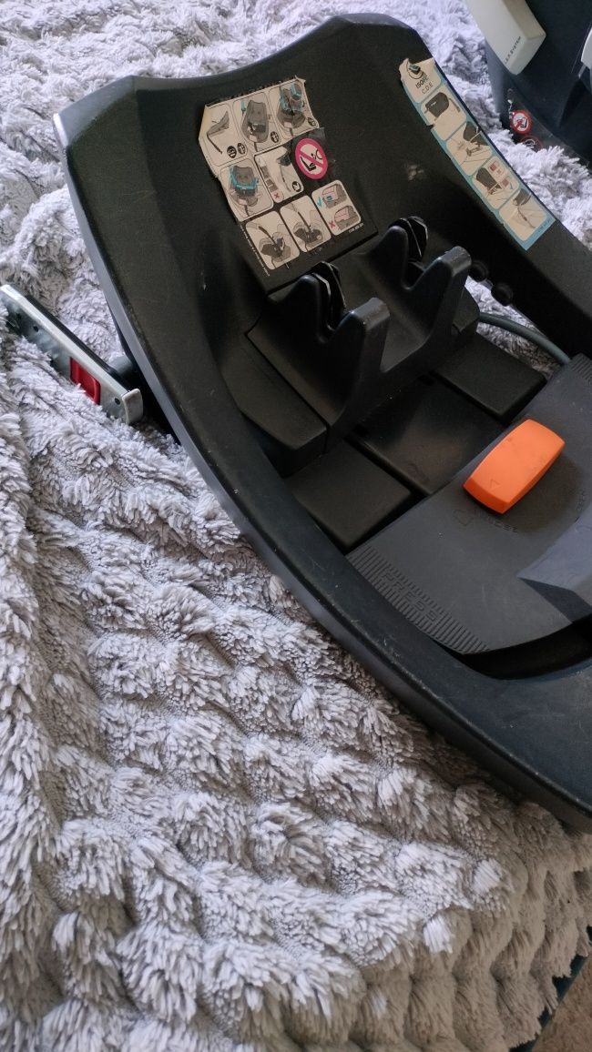 Cybex Aton 5 + baza