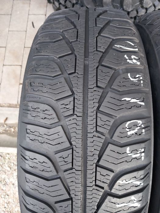 2x Opony Używane Zimowe 195/65R15 Uniroyal