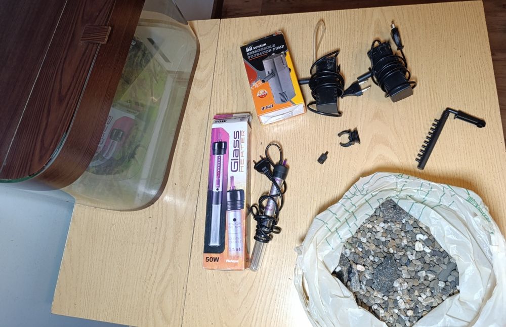 Продаю аквариум ВОЗМОЖЕН ТОРГ 36 литров