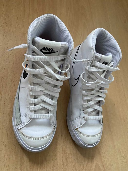 Sapatilhas bota de criança Nike Blazer Mid 77, em ótimo estado!