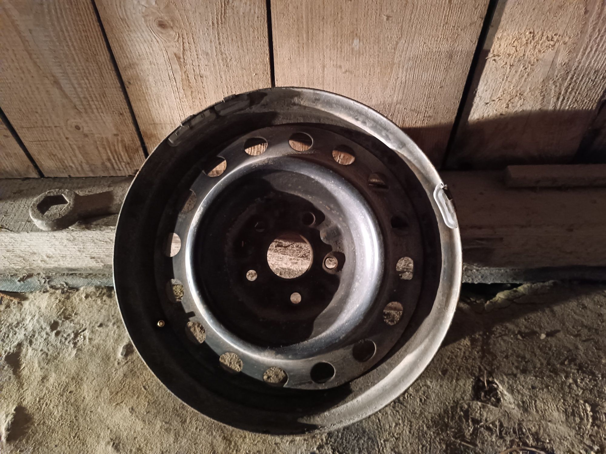 Felga stalowa 16  4 sztuki toyota 5x114,3