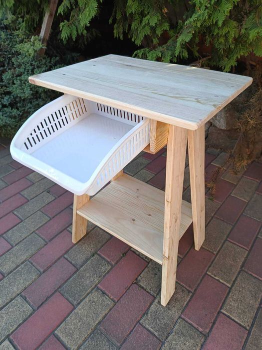 Столик садовый, балконный, уличный.