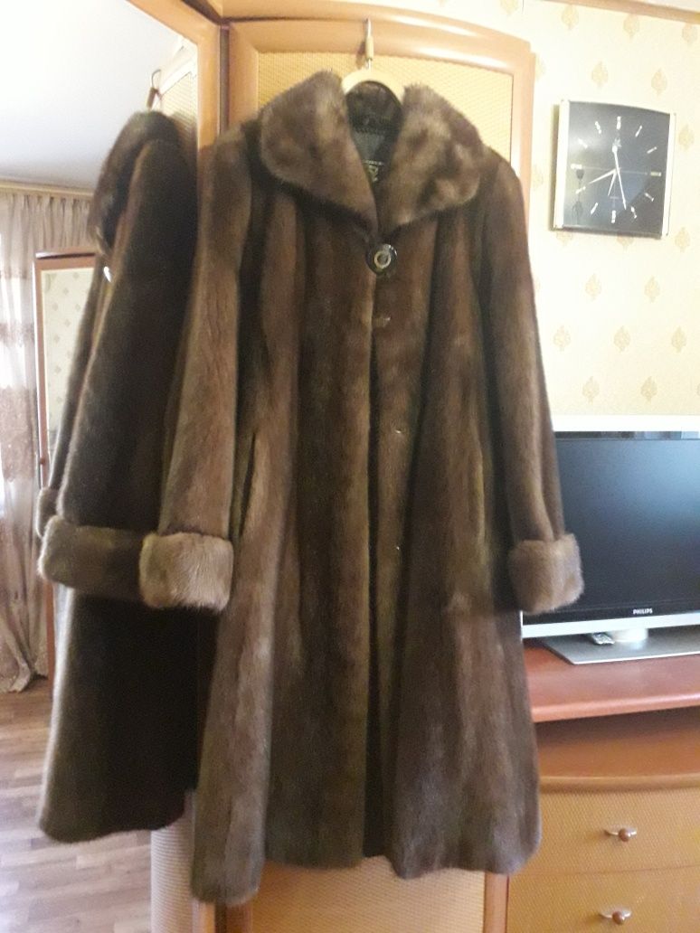 Продам норковую шубу