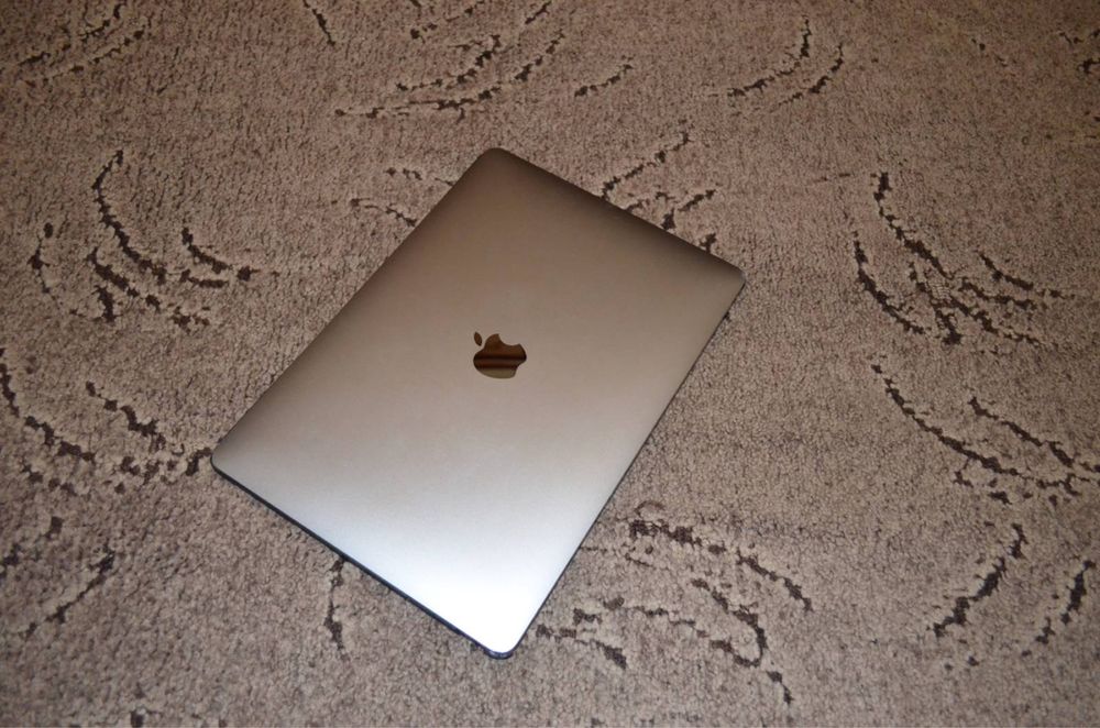 MacBook Air M1, 256 gb,