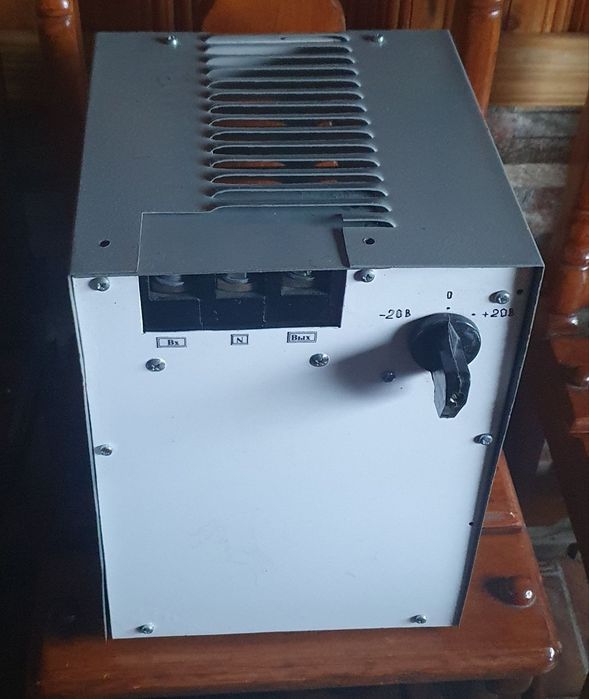 Стабилизатор напряжения 20 вт