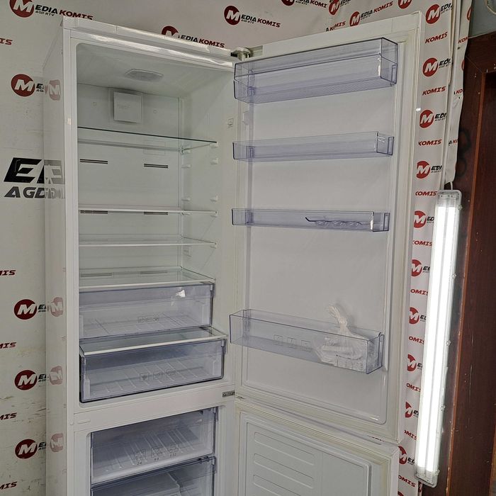 Lodówka Beko RCNA400O40W4Y [12m-cy gwar] B/203,5cm wys/355litrów/31dB