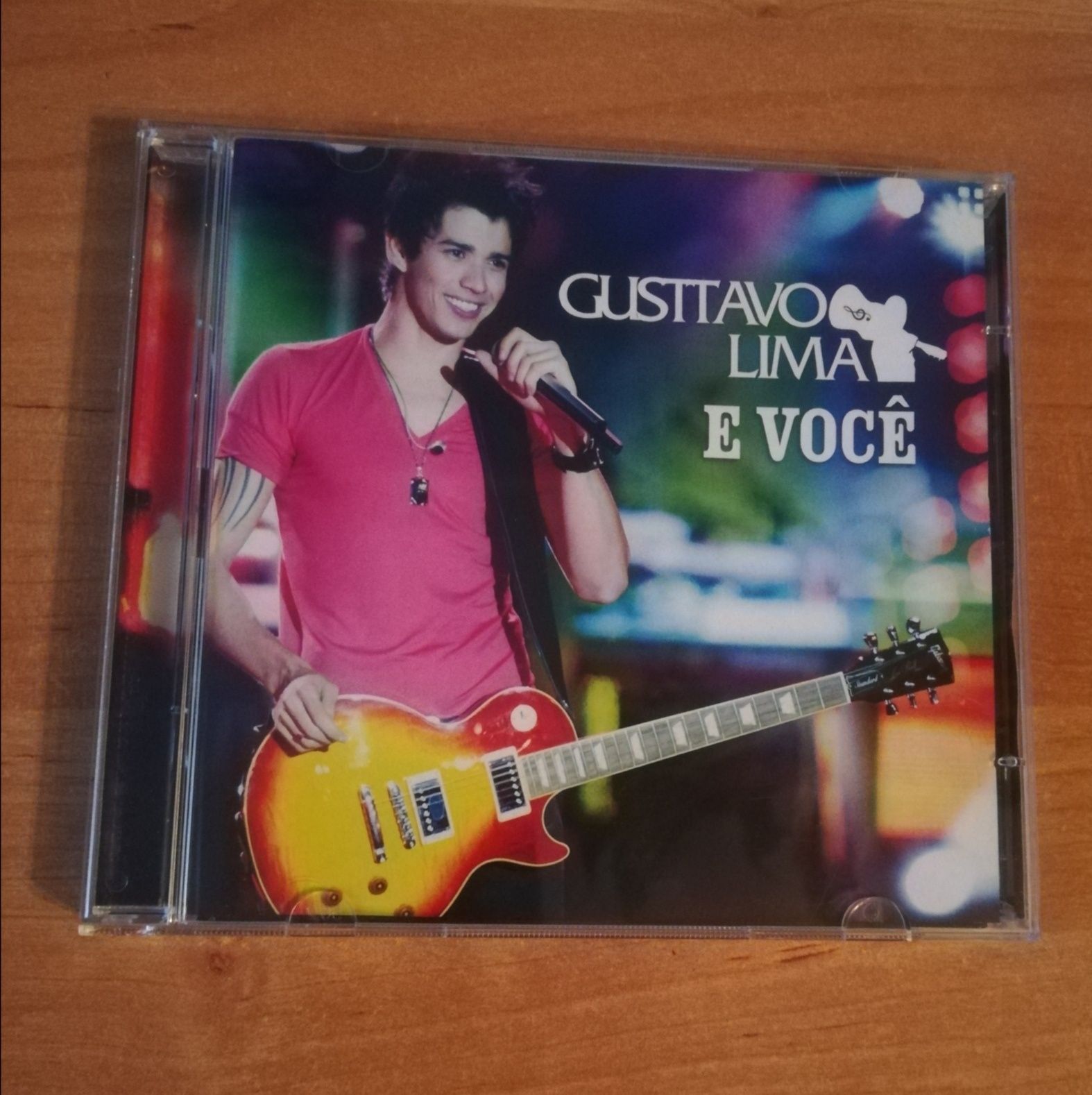 Gusttavo Lima E Voce CD /DVD. W środku są dwie płyty. Sprawne.