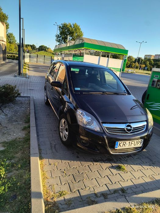 Opel Zafira B 140 KM 7 osoboby po lifcie - zadbany