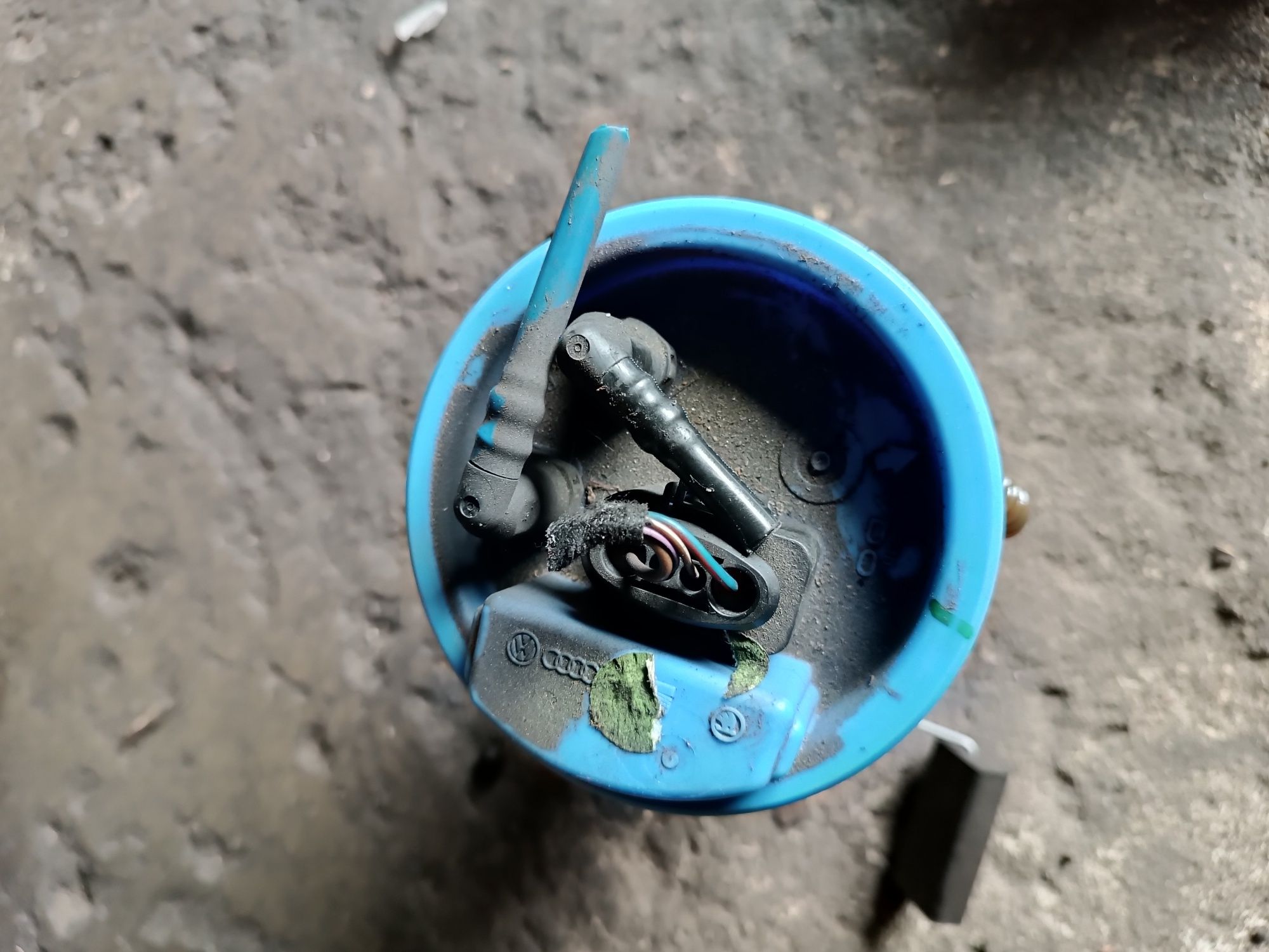 Pompka paliwa audi a3 8l fl 1.8t aum 8l0,919,051p