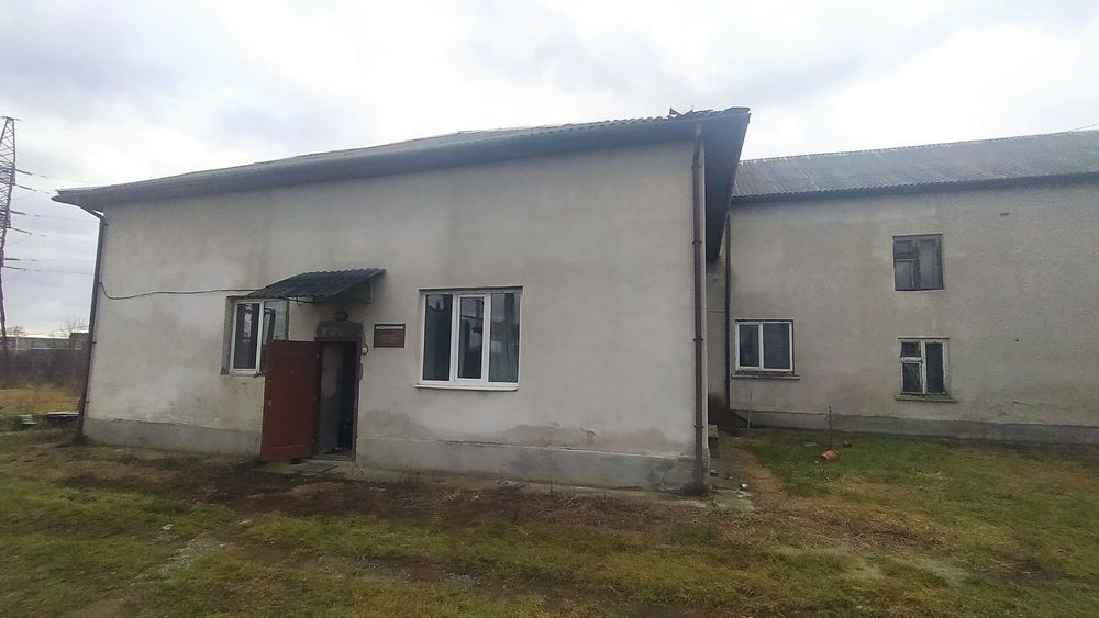 Продаж будівлі в м. Чоп – ідеальна локація для бізнесу або складу!