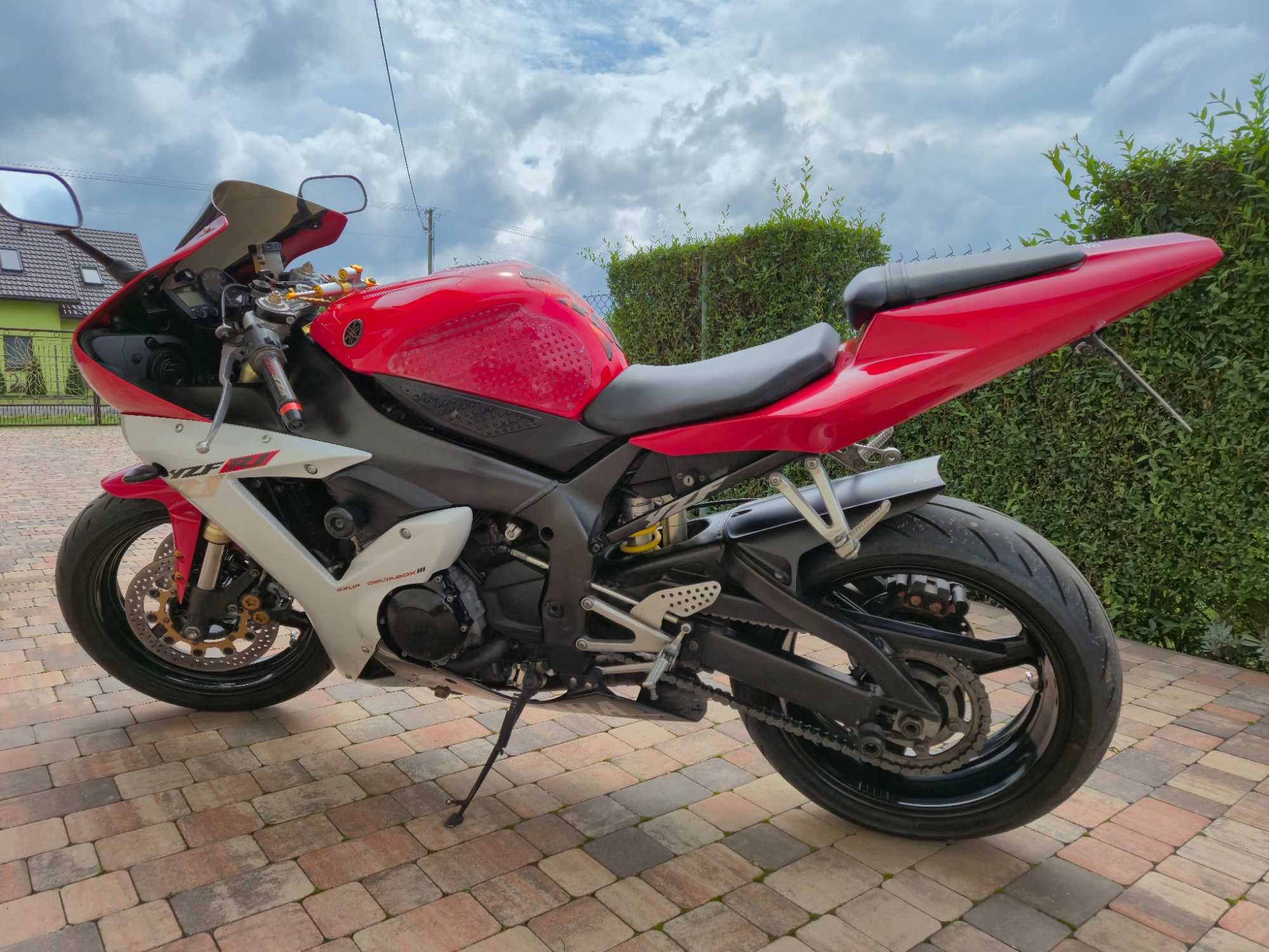 Yamaha R1 RN09 2003