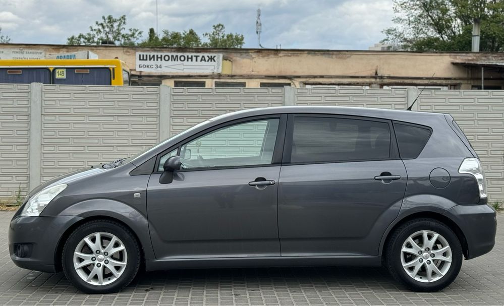 Toyota Corolla Verso 2.2 TDI, 2008г, D4D, 6-передач, вебасто, 7 мест.