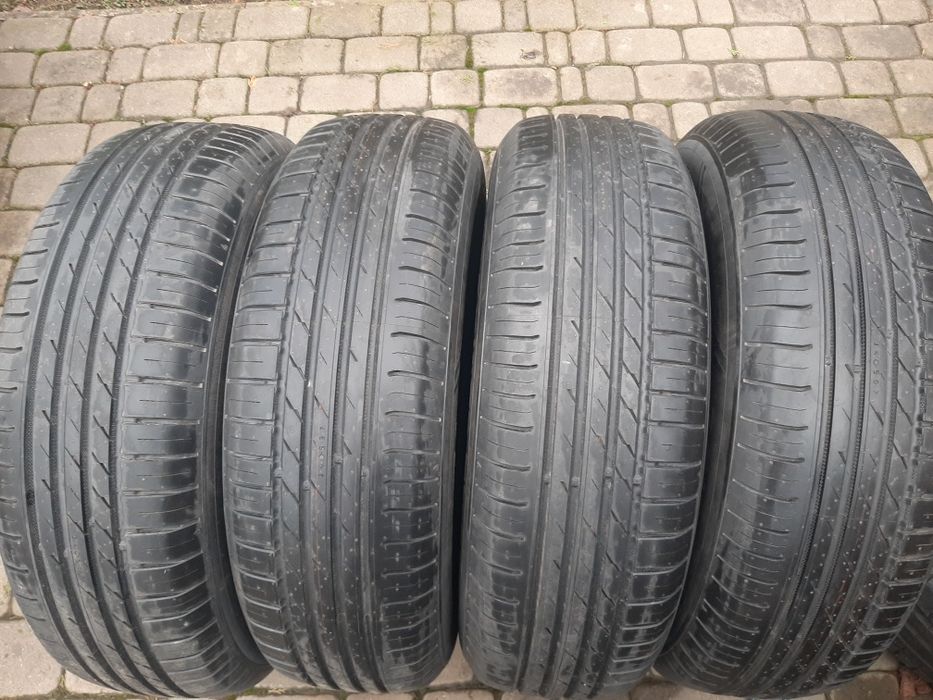 215 70 R16,100H Nokian