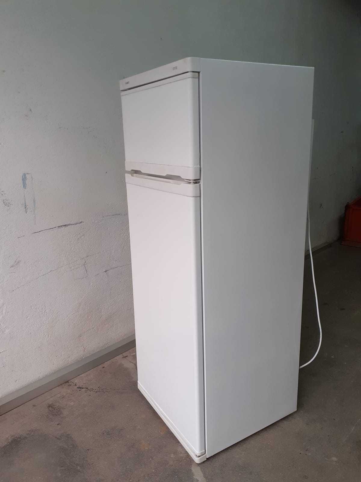 Frigorífico de 2 portas SAMET (~200L)