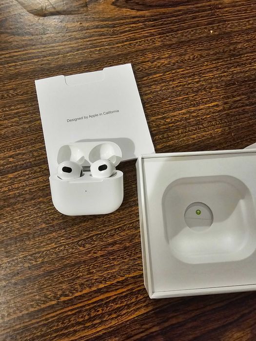 Apple Airpods 3 c/ caixa