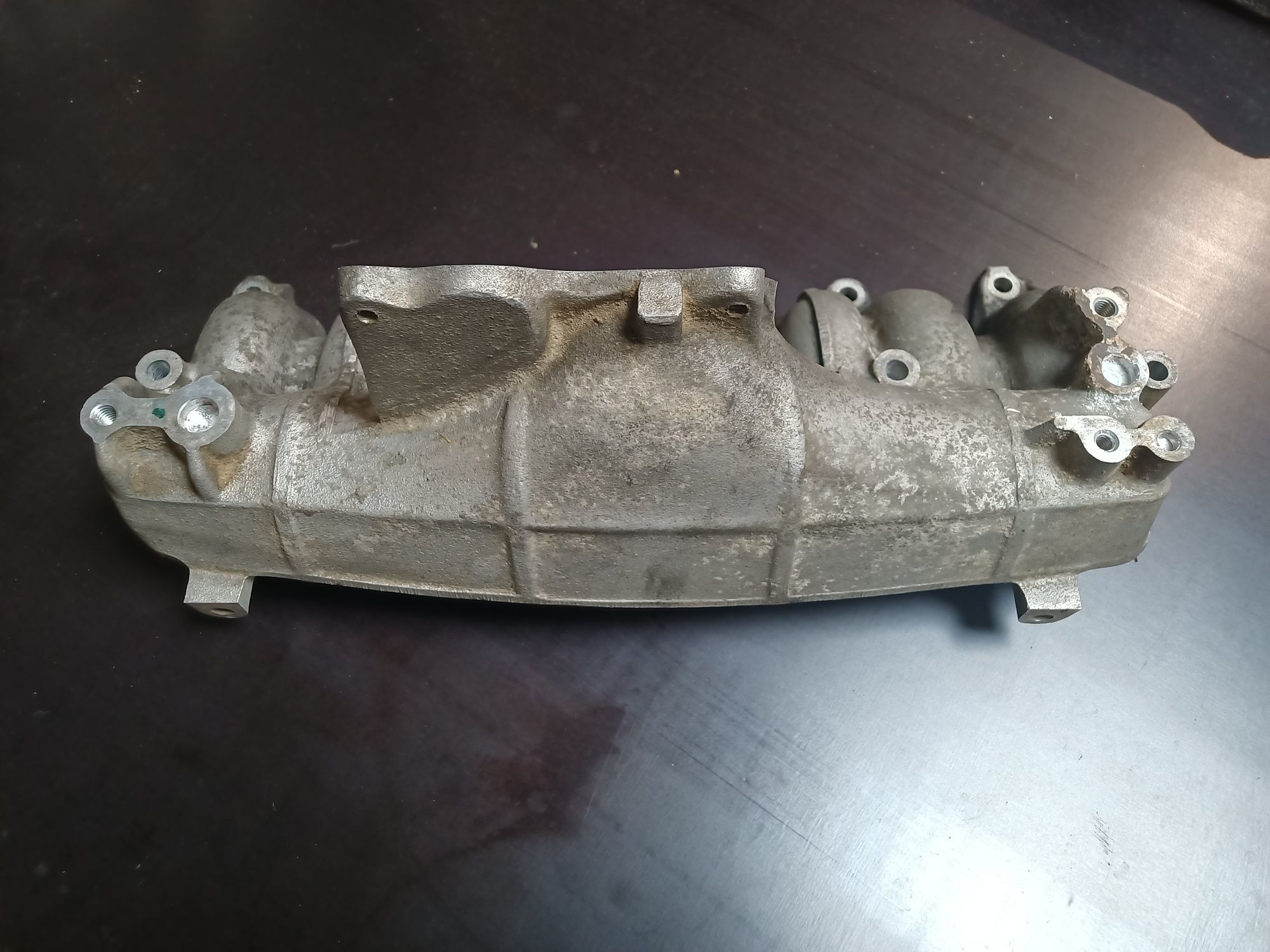 Kolektor ssący 2.0 TDI AZV
