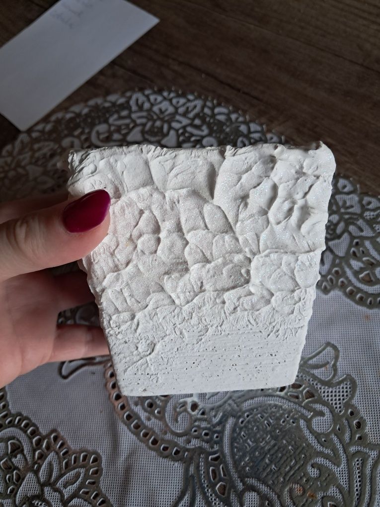 Biała donica gipsowa brokatowe 9 cm