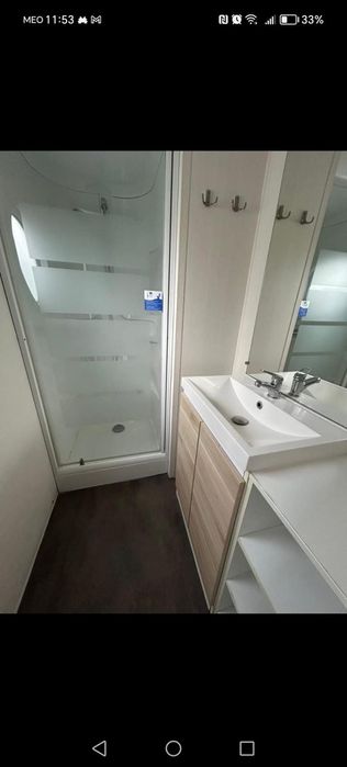 Casa móvel T3 com pouca utilização.