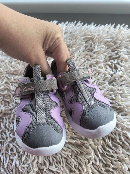 Босоніжки clarks для дівчинки