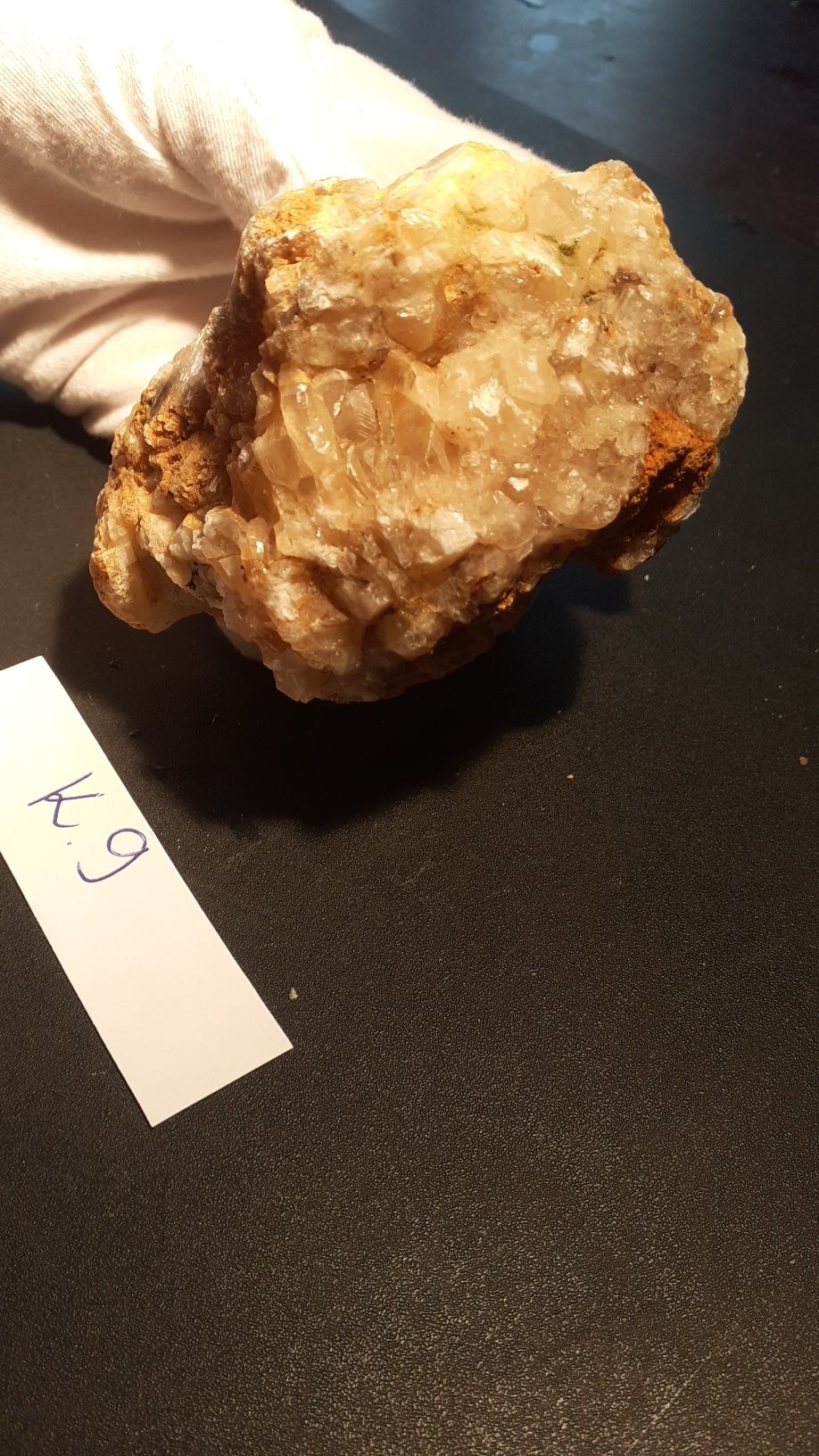 Mineral , kalcyt , szczotka .Naturalny Kamień