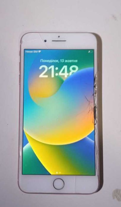 Продаю iPhone 8 Plus у стані на запчастини
