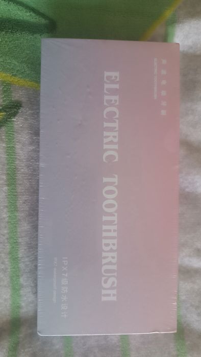 Нова електронна зубна щітка