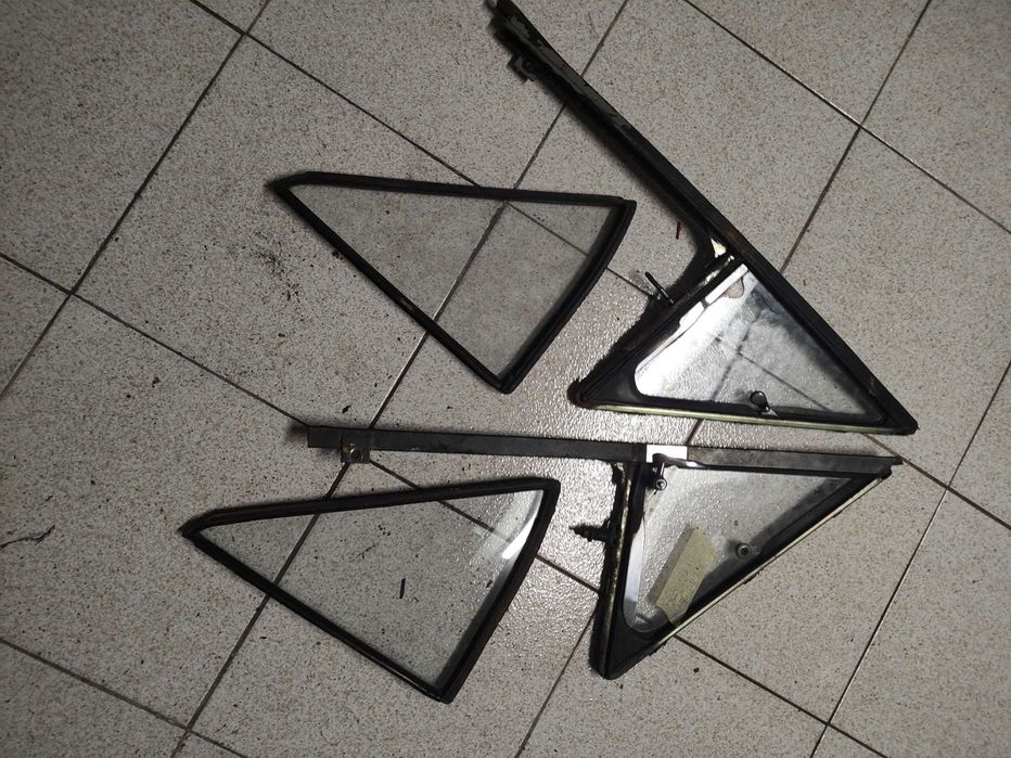 Material peças Datsun 1200