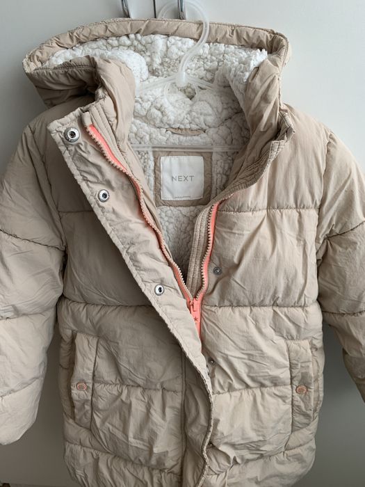 Зимова куртка next