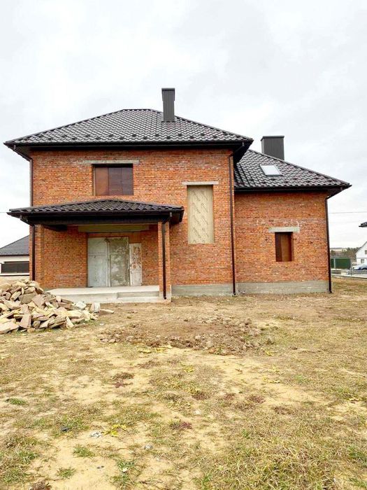 Продається 2-поверховий новозбудований будинок. Чортків