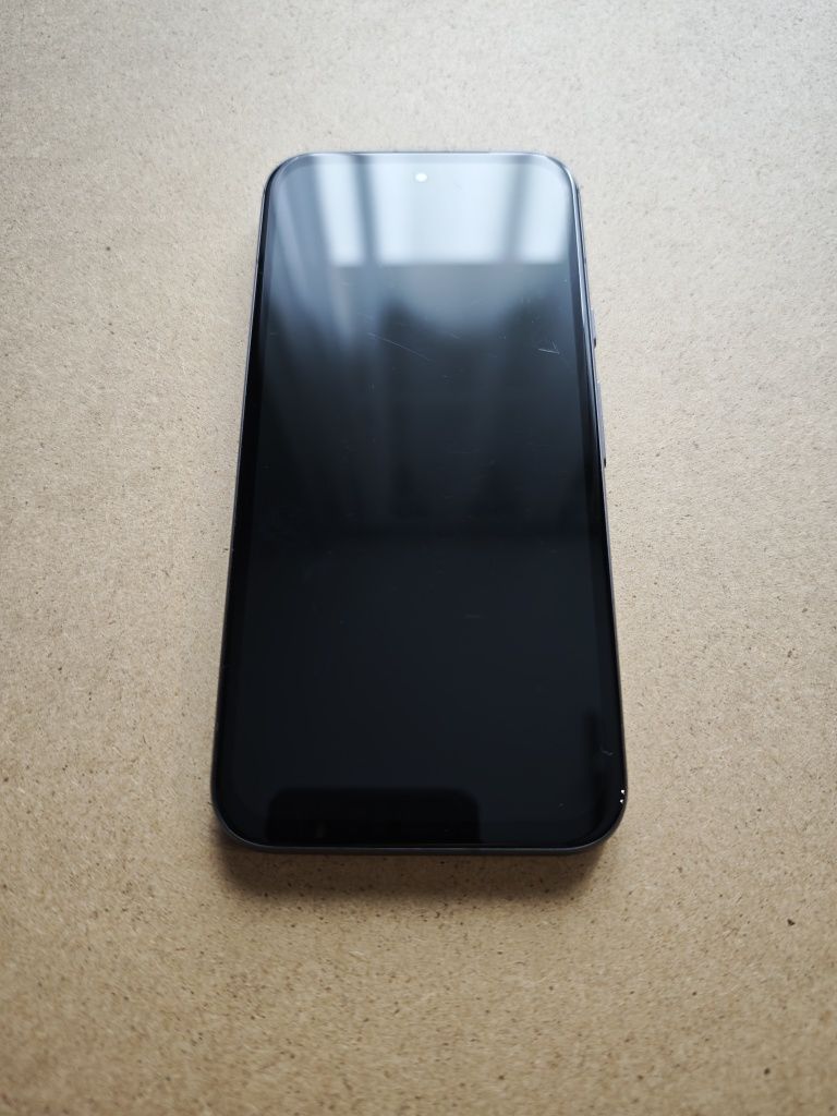 Google Pixel 8a 8/128GB Czarny + Etui 2szt
