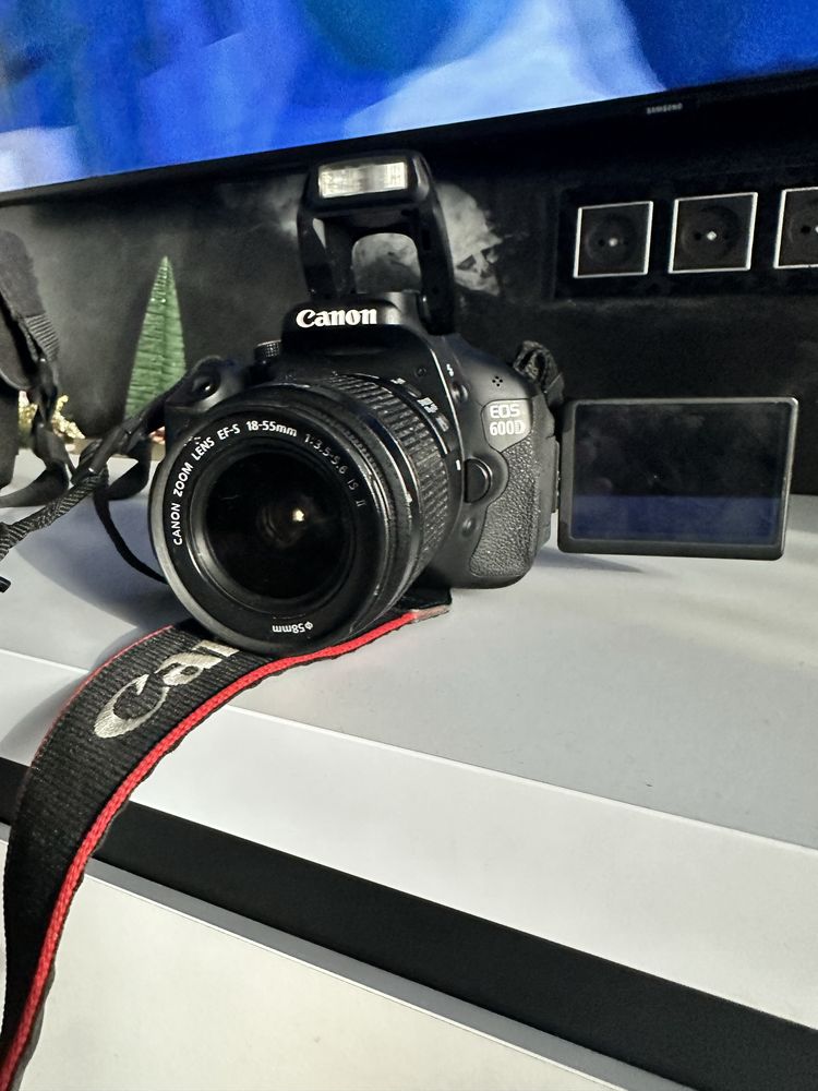 Фотоапарат Canon eos 600d