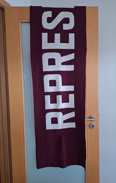 Represent Club Classic Logo Scarf
Lenght: 230 cm